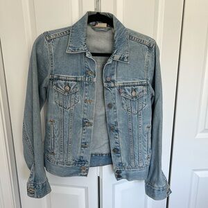 Classic Levi’s Vintage Women’s Denim Jacket